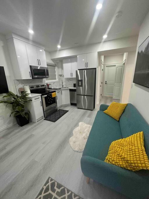 Award Winning Boho Paradise Sunlit Modern Suite YYC Exterior foto