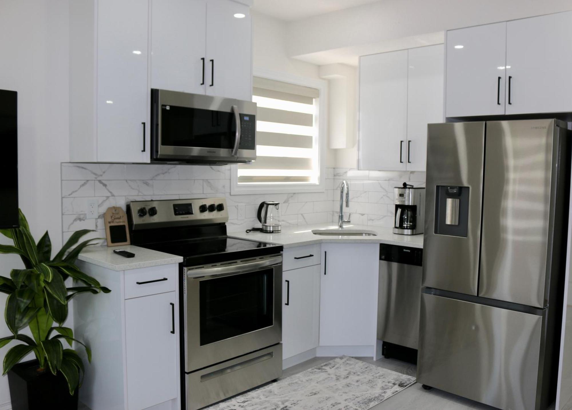 Award Winning Boho Paradise Sunlit Modern Suite YYC Exterior foto
