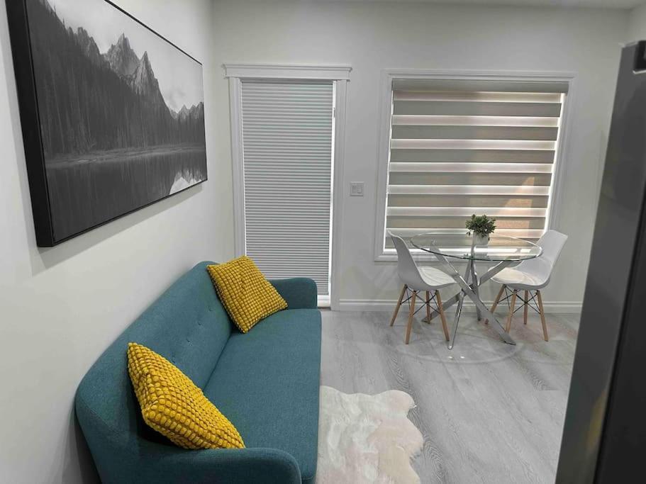 Award Winning Boho Paradise Sunlit Modern Suite YYC Exterior foto